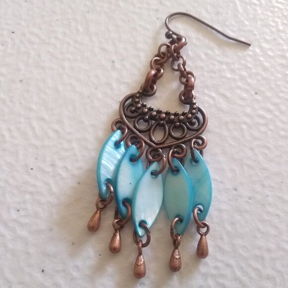 SouthWestern ~ Coastal Cowgirl! Chandelier Dangle Earrings! Copper & Aqua Shell - Picture 4 of 12